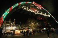 Christkindlmarkt 2024 am Wiener Rathausplatz 